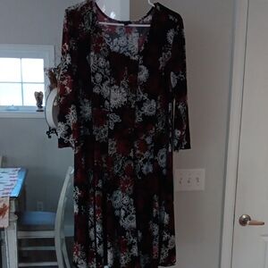 Sami & Jo Black and Red Floral Long Sleeve Dress